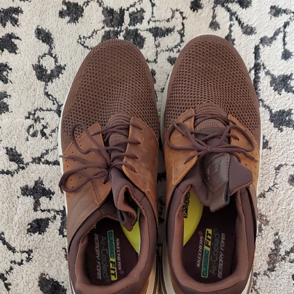 Skechers Men's Brown Sneakers